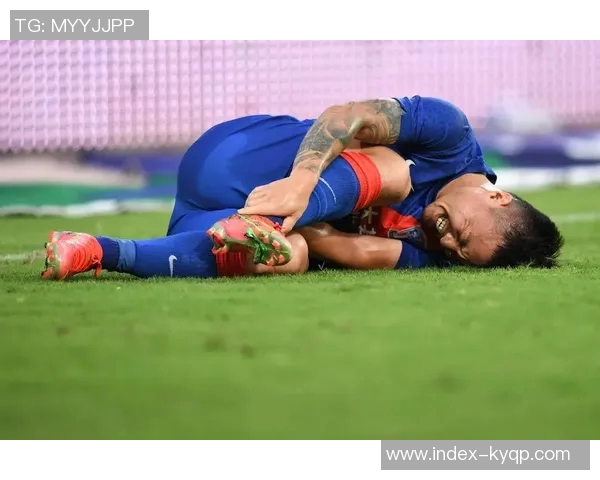 怀特称赞米诺特的冲劲与热情能为球队带来多重战术选择与对手压力 怀特称赞米诺特的冲劲与热情能为球队带来多重战术选择与对手压力