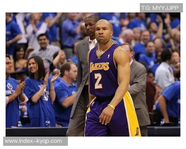 费舍尔称拉拉维亚风格与湖人完美契合技能多样无需过度发挥 费舍尔称拉拉维亚风格与湖人完美契合技能多样无需过度发挥