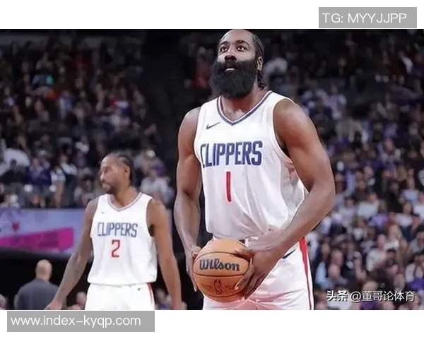 考辛斯直言快船已无希望哈登小卡球迷身份难掩球队困境 考辛斯直言快船已无希望哈登小卡球迷身份难掩球队困境