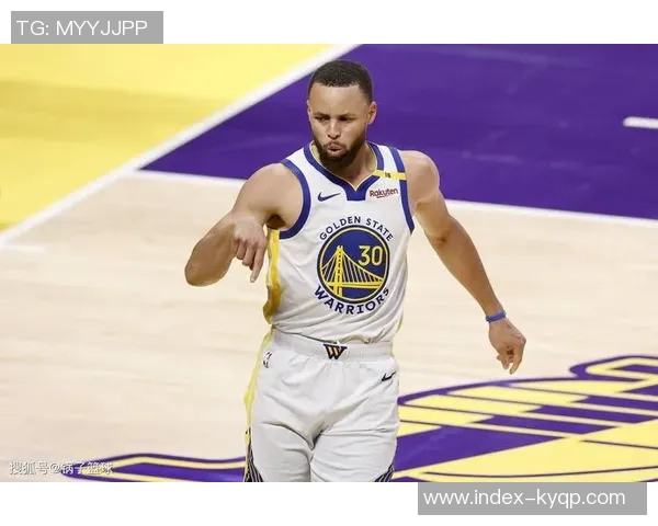 美媒质疑勇士围绕库里建队三年失败他是否应为此负责